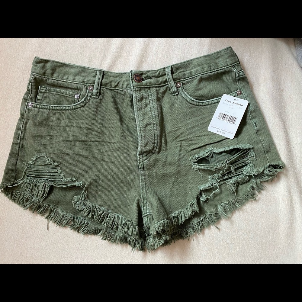 Free People cut-off jean short NWT camo green